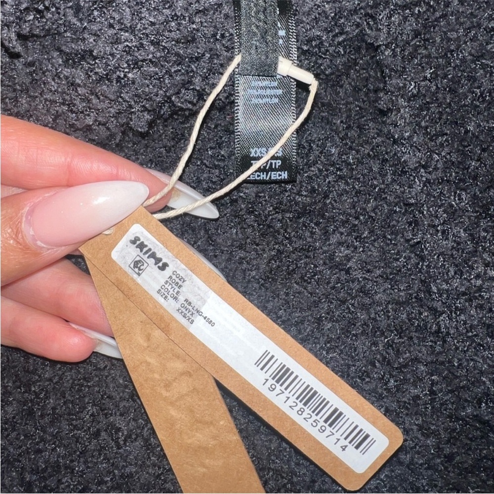 SKIMS Cozy Robe Onyx  (XXS/XS) - Picture 6 of 6
